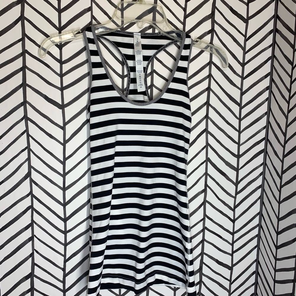 🔸 NWOT lululemon cool racerback tank crb size 2